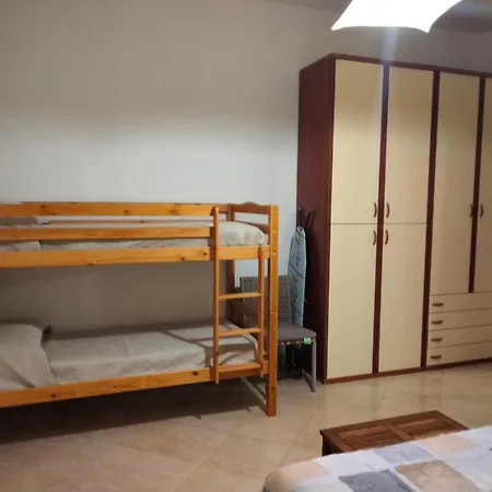 The & - Parcheggia Gratis Sotto Casa Ed Entra - Guest house 3*